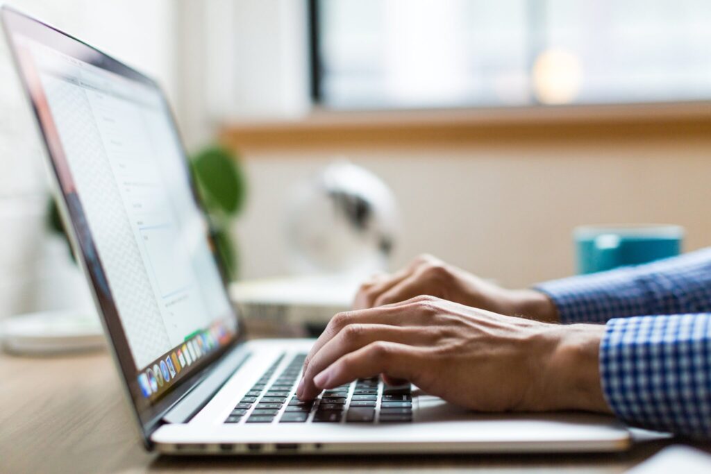 Image__Passwordless_Authentication_Benefits_Challenges_and_Deployment_Options-2048x1365